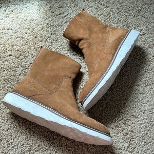 Universal Thread Brown Boots Side Zipper